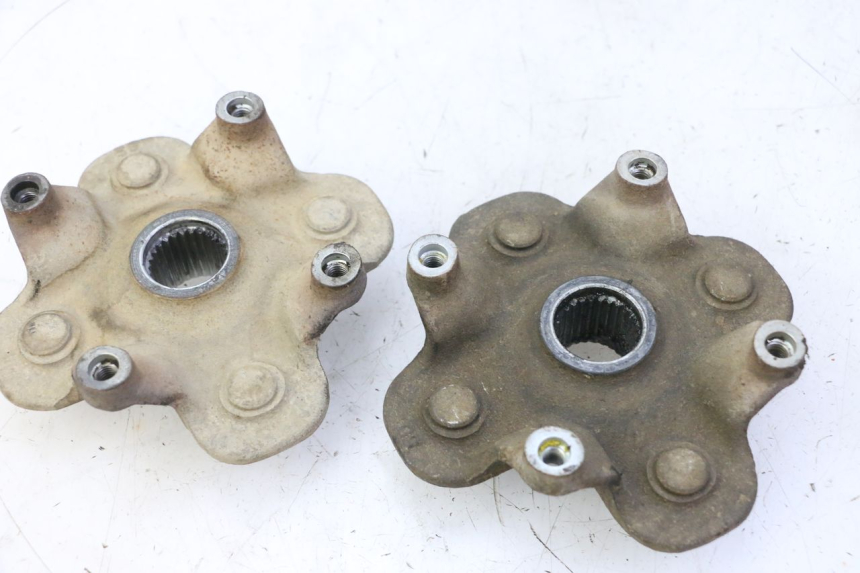 photo de FRONT WHEEL HUB YAMAHA YFM GRIZZLY 550 (2008 - 2015) - Zoom on usage condition