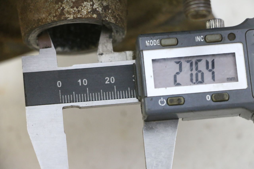 photo de FRONT WHEEL HUB YAMAHA YFM GRIZZLY 550 (2008 - 2015) - Technical close-up