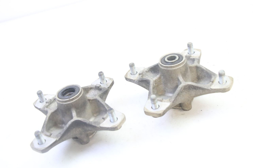 photo de FRONT WHEEL HUB YAMAHA YFM R RAPTOR 250 (2008 - 2014) - Zoom on usage condition