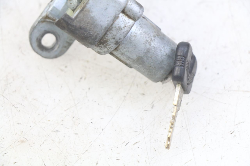 photo de IGNITION SWITCH MBK BOOSTER SPIRIT 50 (1999 - 2003) - Zoom on usage condition