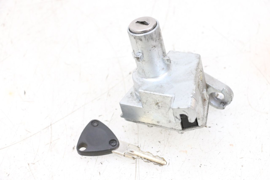 photo de IGNITION SWITCH MBK BOOSTER SPIRIT NAKED 50 (2004 - 2017) - Surface and material condition
