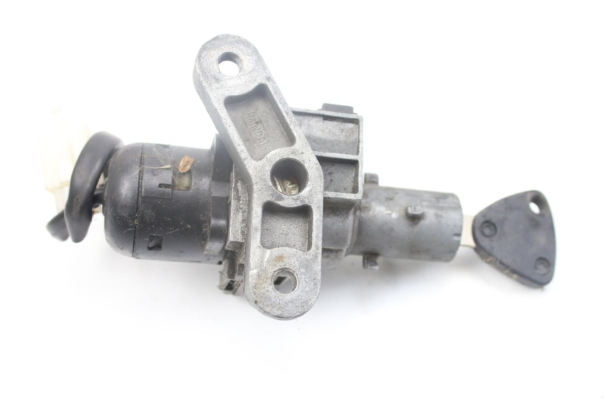 photo de IGNITION SWITCH YAMAHA BW'S EASY 50 (2013 - 2016) - Surface and material condition