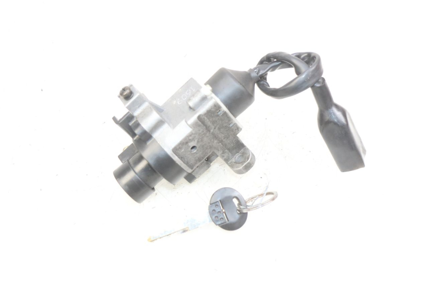photo de IGNITION SWITCH PEUGEOT KISBEE 2T 50 (2010 - 2017) - Zoom on usage condition