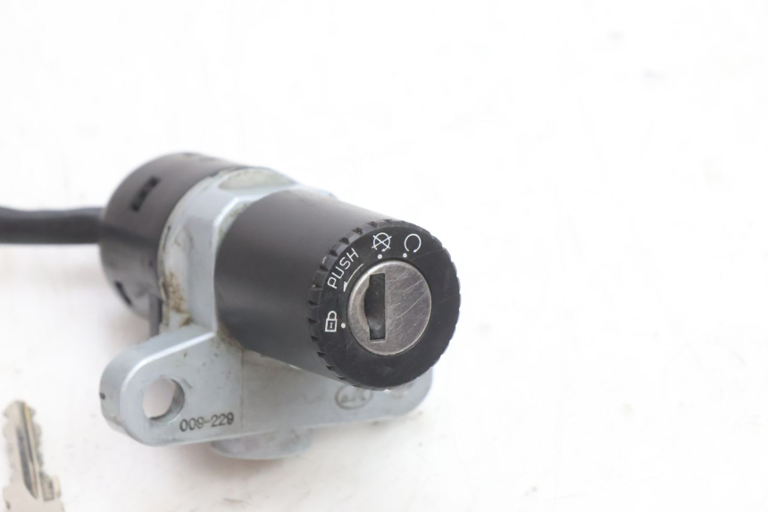 photo de IGNITION SWITCH RIEJU MRT PRO SUPERMOTARD 50 (2007 - 2018) - Component detail
