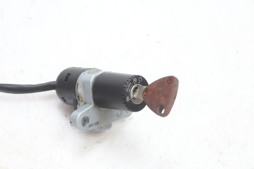 photo de IGNITION SWITCH RIEJU MRT PRO SUPERMOTARD 50 (2007 - 2018) - Zoom on usage condition