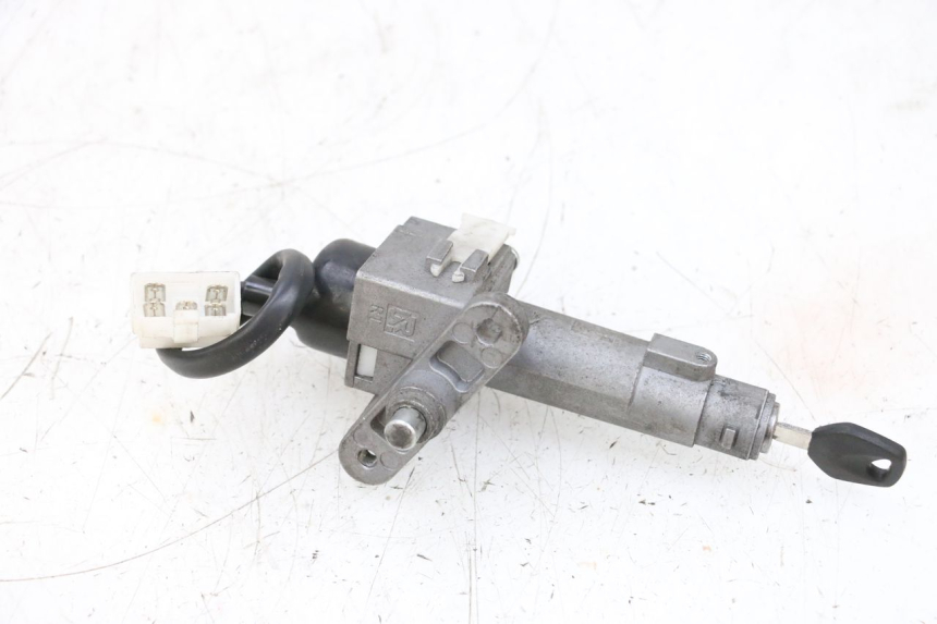 photo de IGNITION SWITCH SYM ORBIT 2 4T 50 (2008 - 2017) - Fixing points details