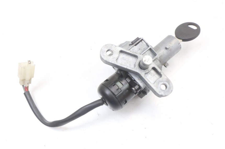 photo de ignition switch MBK OVETTO ONE 2T 50 (2013 - 2017) - Zoom on usage condition