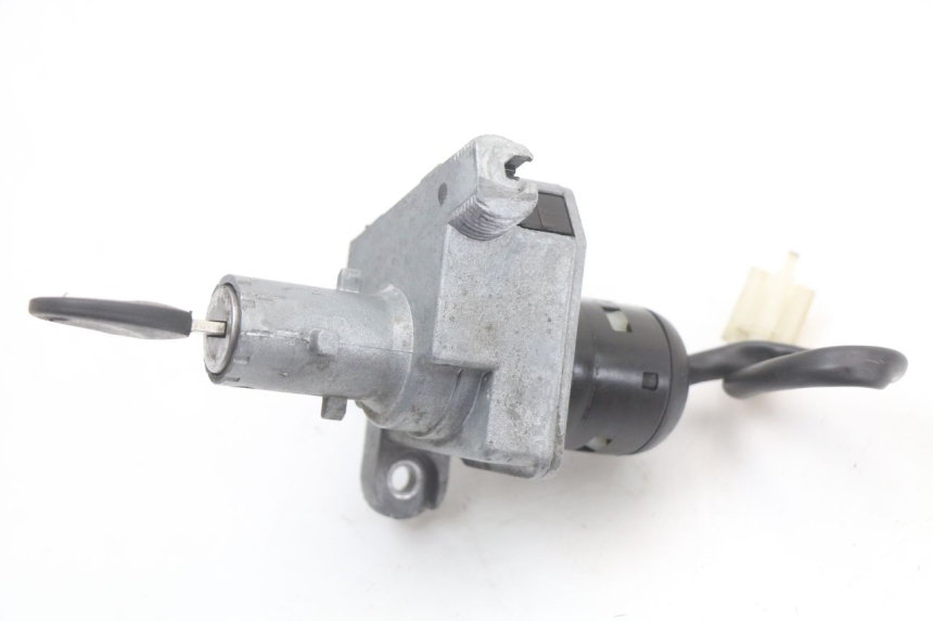 photo de ignition switch MBK OVETTO ONE 2T 50 (2013 - 2017) - Technical close-up