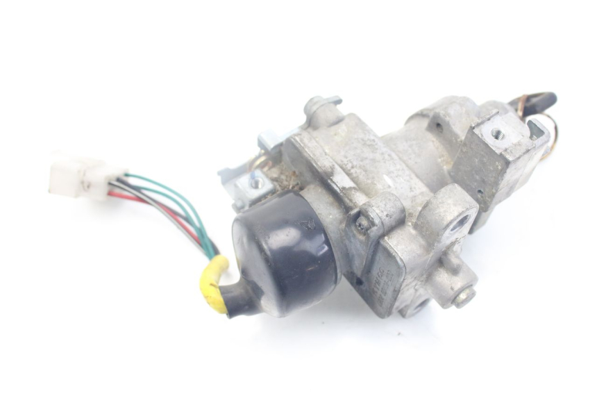 photo de IGNITION SWITCH KYMCO PEOPLE 250 (2004 - 2008) - Zoom on usage condition