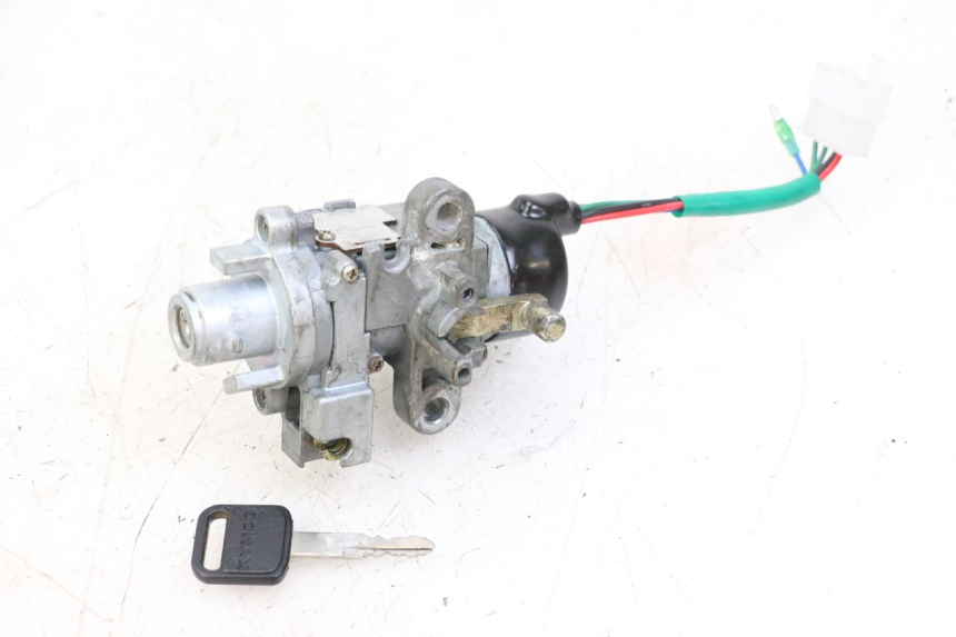 photo de IGNITION SWITCH KYMCO PEOPLE S 125 (2000 - 2008) - Surface and material condition