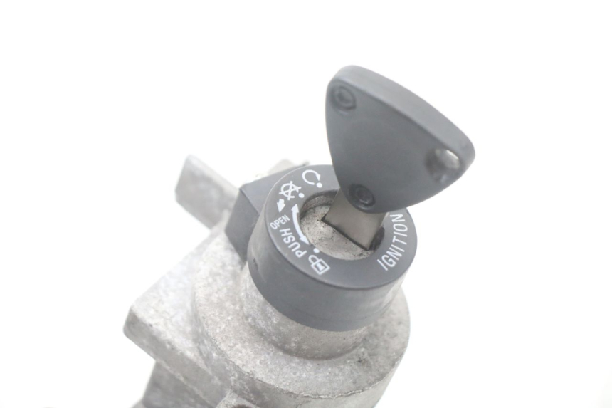 photo de IGNITION SWITCH PEUGEOT KISBEE 4T 50 (2018 - 2022) - Checked used part