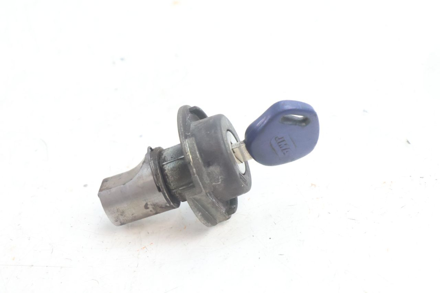 photo de IGNITION SWITCH GILERA RUNNER SP 50 (2002 - 2004) - Technical close-up