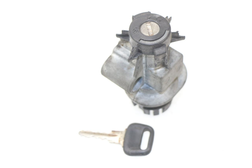 photo de IGNITION SWITCH PEUGEOT SPEEDFIGHT LC 50 (1996 - 2002) - Component detail