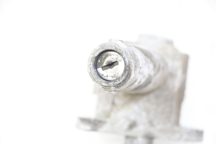 photo de IGNITION SWITCH SYM ORBIT 2 4T 50 (2008 - 2017) - Technical close-up