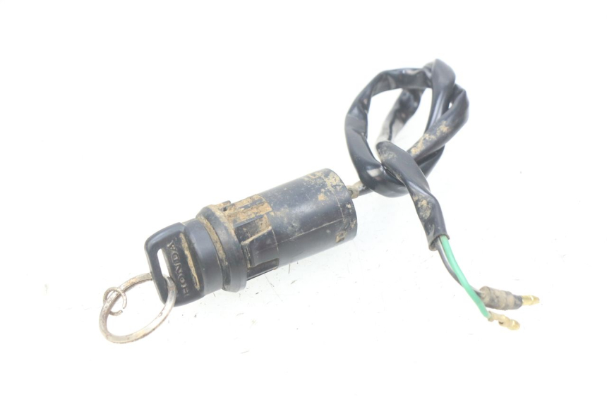 photo de IGNITION SWITCH HONDA XR 70 (1997 - 2003) - Alternative perspective