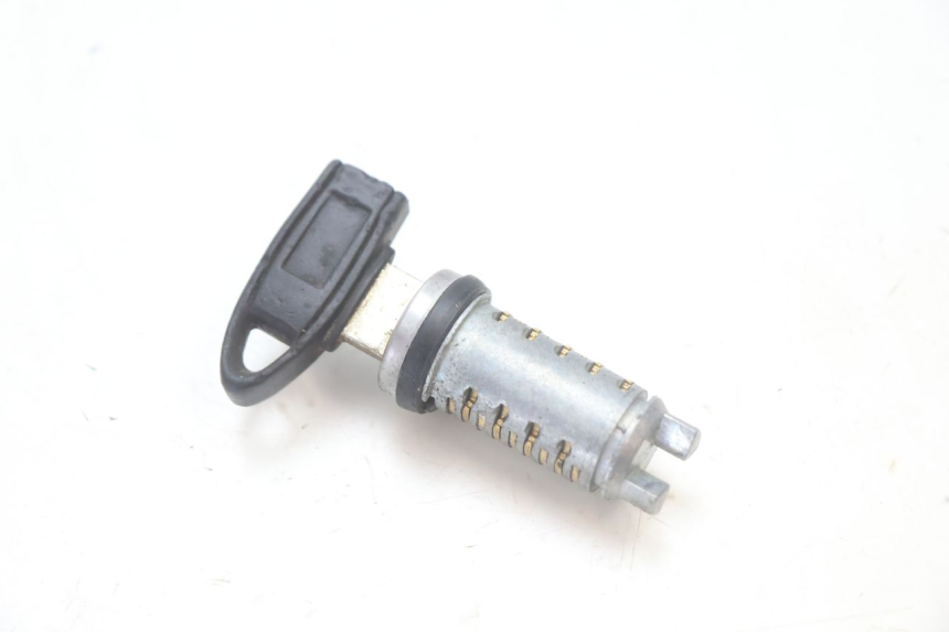 photo de IGNITION SWITCH PIAGGIO ZIP 4T 50 (2006 - 2017) - Additional view of the item
