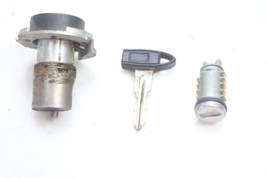 photo de IGNITION SWITCH PIAGGIO ZIP 4T 50 (2006 - 2017) - Zoom on usage condition