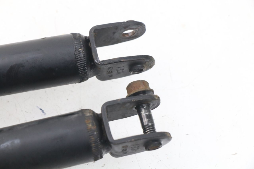photo de PAIR OF REAR SHOCK ABSORBERS YAMAHA BW'S BWS 125 (2010 - 2013) - Technical close-up