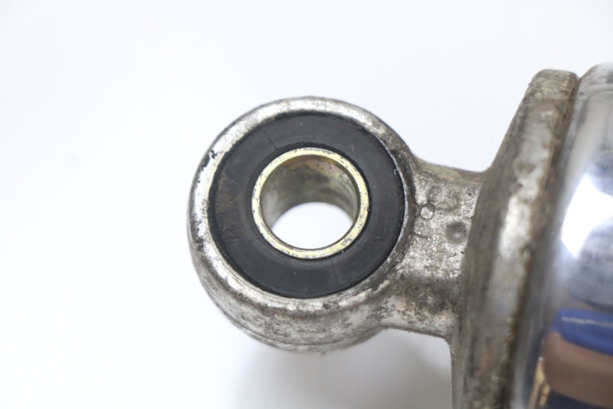 photo de REAR SHOCK ABSORBER SUZUKI GN 125 (1997 - 2000) - Fixing points details