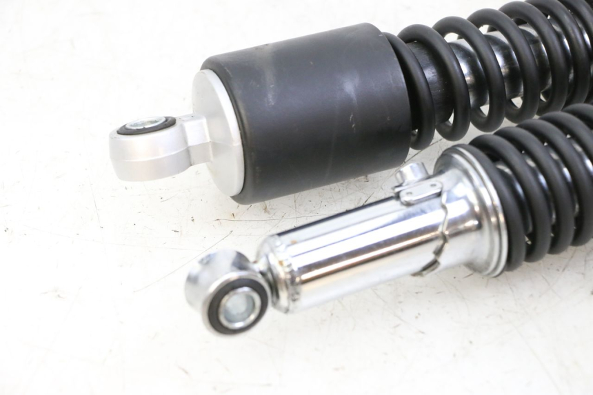 photo de REAR SHOCK ABSORBER KIDEN KD125-G 125 (2018 - 2022) - Surface and material condition