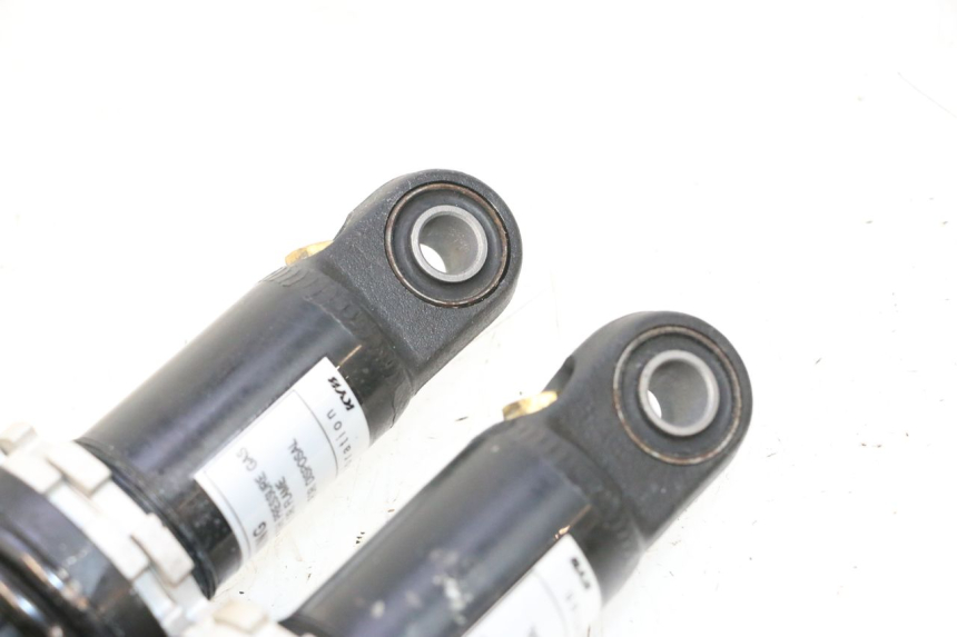 photo de REAR SHOCK ABSORBER PIAGGIO MP3 HPE 530 (2022 - 2026) - Technical close-up