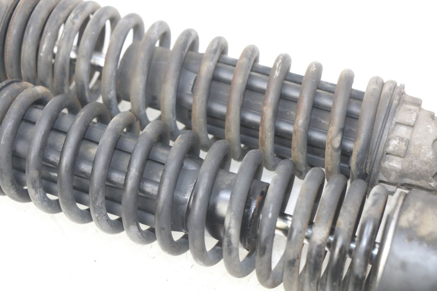 photo de REAR SHOCK ABSORBER PAIR GILERA NEXUS 125 (2009 - 2013) - Fixing points details