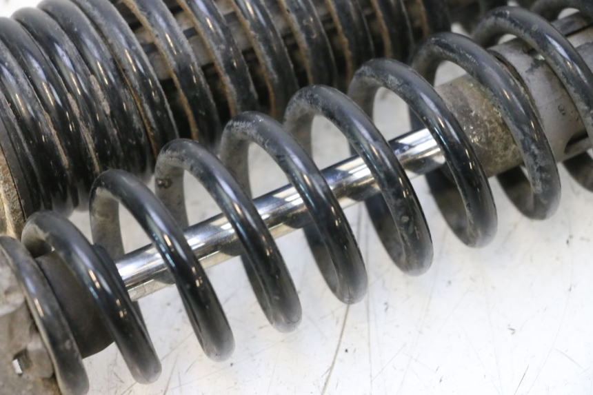 photo de REAR SHOCK ABSORBER HONDA PCX (JF57/JF64) 125 (2014 - 2018) - Surface and material condition