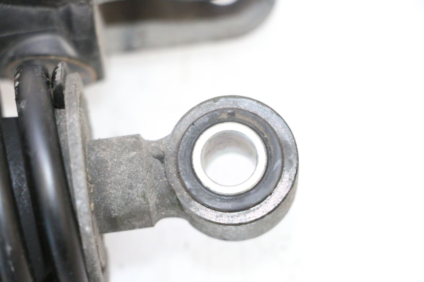 photo de REAR SHOCK ABSORBER PAIR PEUGEOT SATELIS COMPRESSOR K15 125 (2006 - 2009) - Technical close-up