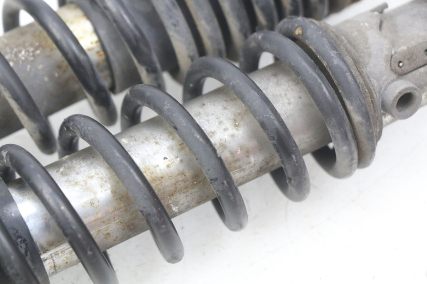 photo de REAR SHOCK ABSORBER PAIR SUZUKI SIXTEEN 125 (2008 - 2010) - Fixing points details