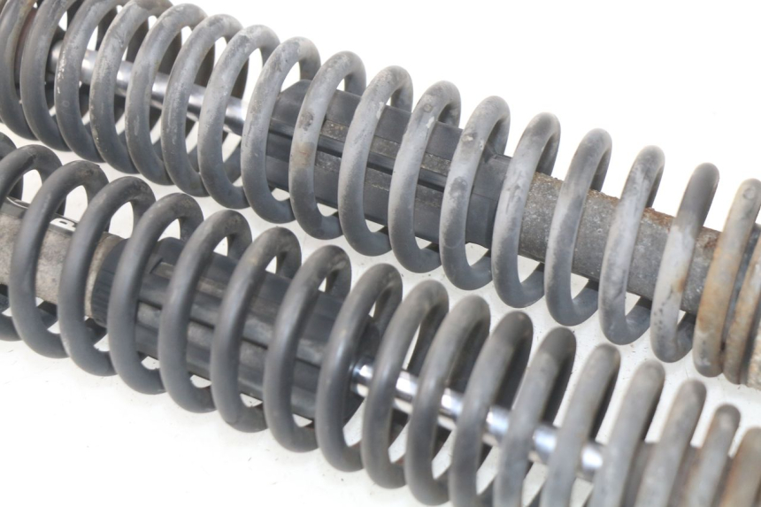 photo de REAR SHOCK ABSORBER MBK SKYLINER 125 (2004 - 2007) - Surface and material condition