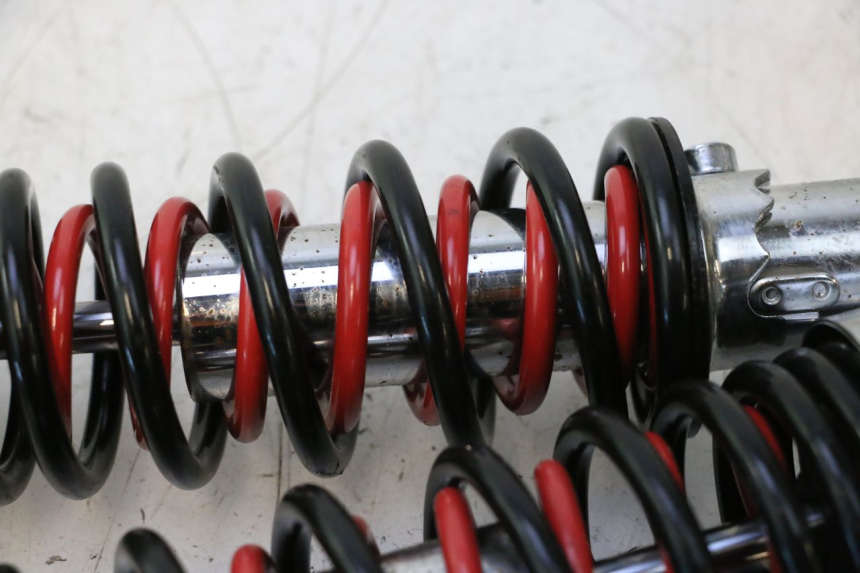 photo de REAR SHOCK ABSORBER YAMASAKI STREET 50 (2013 - 2018) - Alternative perspective