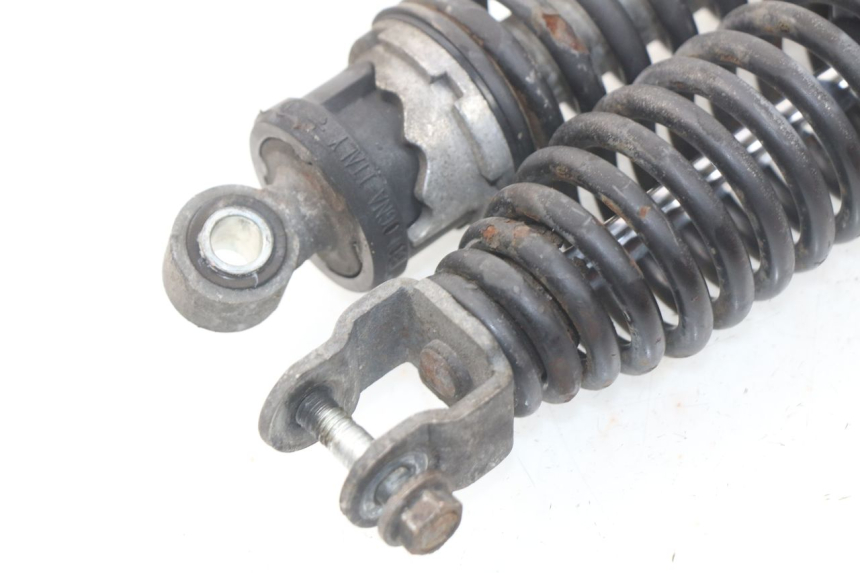 photo de REAR SHOCK ABSORBER YAMAHA YP MAJESTY 125 (1998 - 2001) - Zoom on usage condition