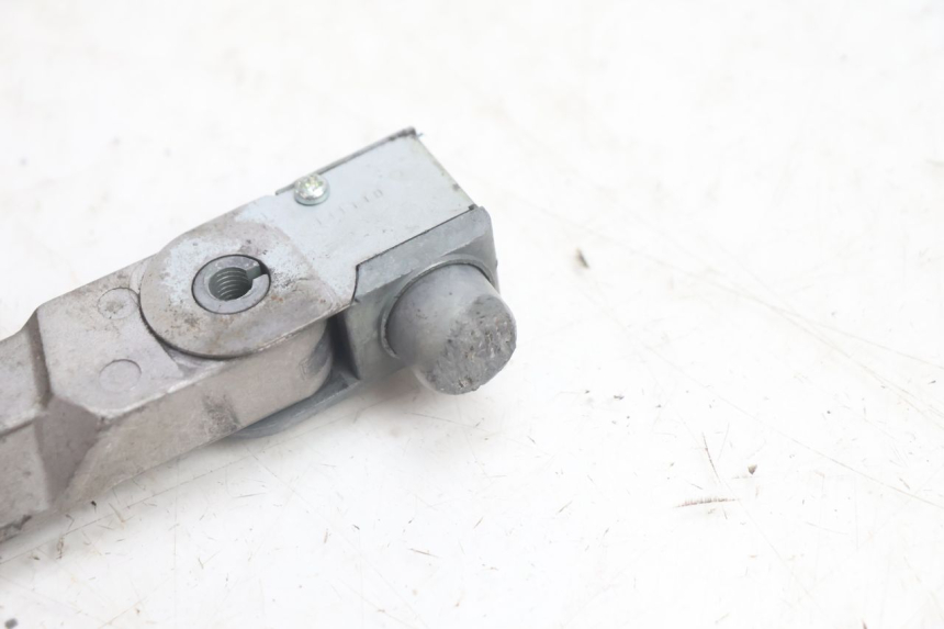 photo de PAIR REAR FOOTRESTS KYMCO AGILITY CITY 2T 50 (2008 - 2016) - Fixing points details