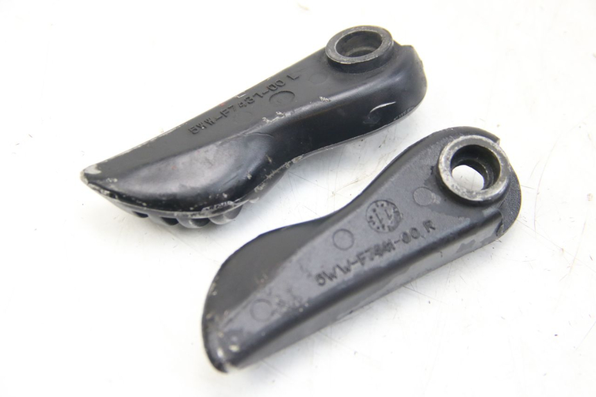 photo de PAIR OF REAR FOOTRESTS MBK BOOSTER SPIRIT 50 (2004 - 2017) - Component detail