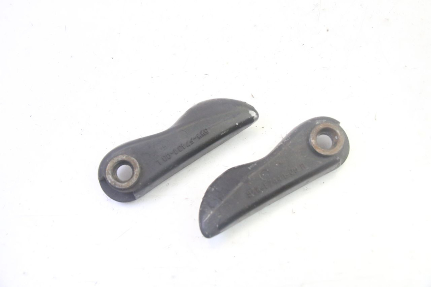 photo de PAIR OF REAR FOOTRESTS MBK BOOSTER SPIRIT 50 (2004 - 2017) - Component detail