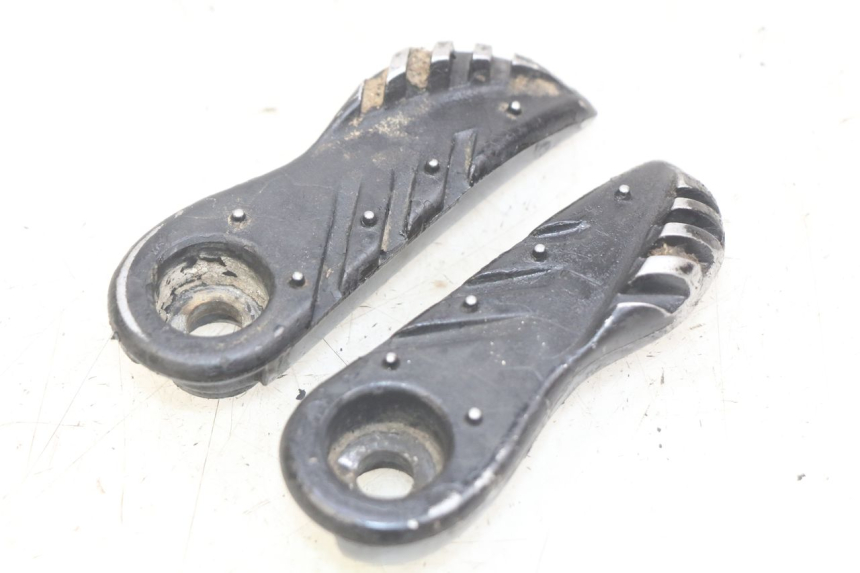 photo de PAIR OF REAR FOOTRESTS YAMAHA BW'S EASY 50 (2013 - 2016) - Zoom on usage condition