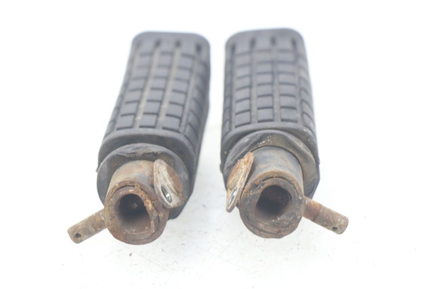 photo de PAIR REAR FOOTRESTS HONDA CBR R 125 (2003 - 2006) - Component detail