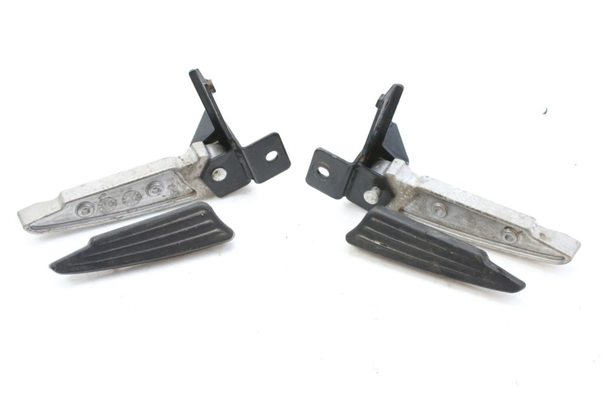 photo de PAIR OF REAR FOOTRESTS PEUGEOT CITYSTAR 125 (2011 - 2017) - Main view