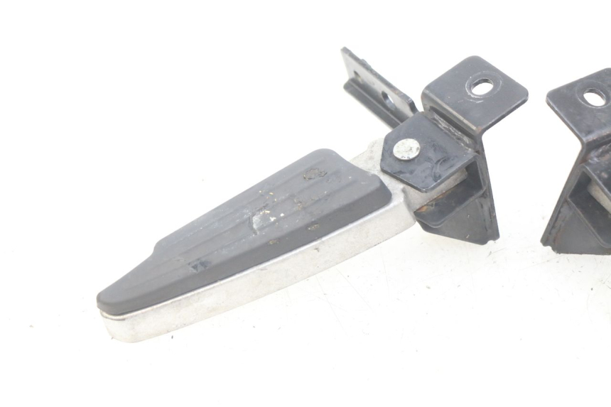 photo de PAIR OF REAR FOOTRESTS PEUGEOT CITYSTAR 125 (2011 - 2017) - Product overview