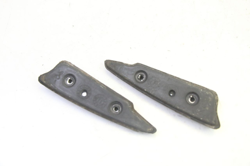 photo de PAIR OF REAR FOOTRESTS PEUGEOT CITYSTAR 50 (2013 - 2017) - Alternative perspective