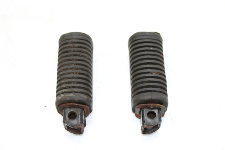 photo de PAIR OF REAR FOOTRESTS SUZUKI CP 80 (1985 - 1996) - Fixing points details