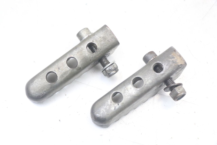 photo de PAIR REAR FOOTRESTS DERBI SENDA SM DRD X-TREME 50 (2011 - 2017) - Technical close-up