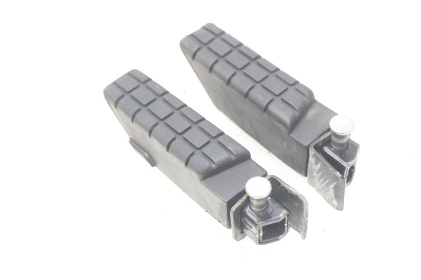photo de PAIR OF REAR FOOTRESTS YAMAHA D'ELIGHT DELIGHT 115 (2013 - 2017) - Component detail