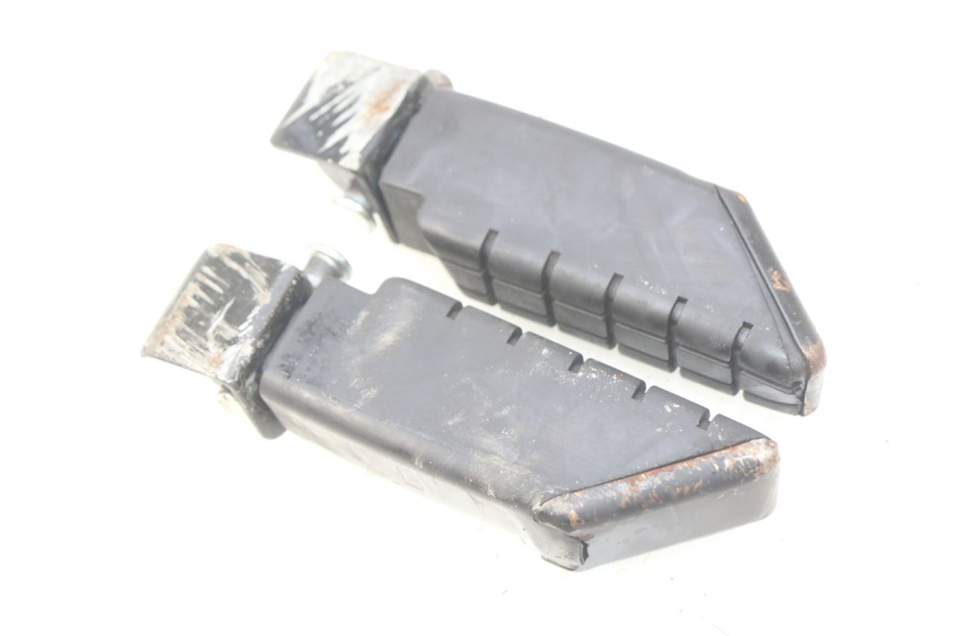 photo de PAIR OF REAR FOOTRESTS YAMAHA D'ELIGHT DELIGHT 115 (2013 - 2017) - Alternative perspective