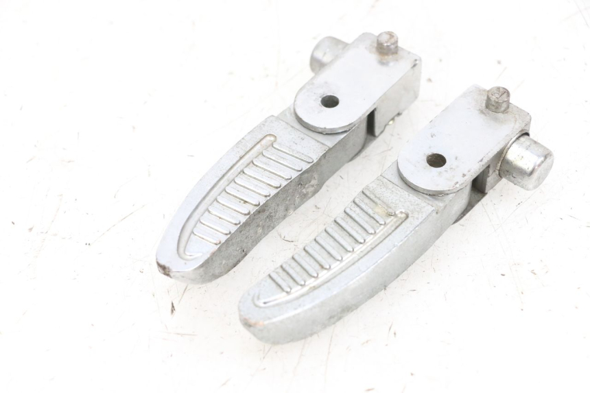 photo de PAIR REAR FOOTRESTS BTC FELICE SPORT 50 - Component detail