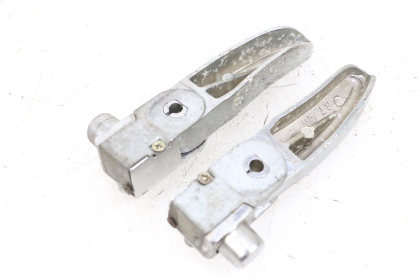 photo de PAIR REAR FOOTRESTS BTC FELICE SPORT 50 - Zoom on usage condition