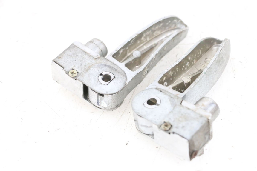 photo de PAIR REAR FOOTRESTS BTC FELICE SPORT 50 - Alternative perspective