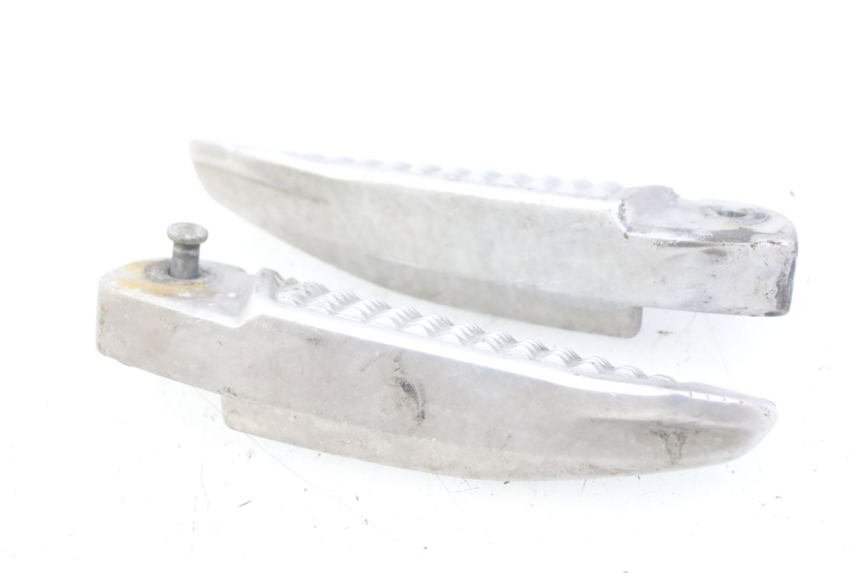 photo de PAIR OF REAR FOOTRESTS HONDA FORZA 125 (2015 - 2016) - Alternative perspective