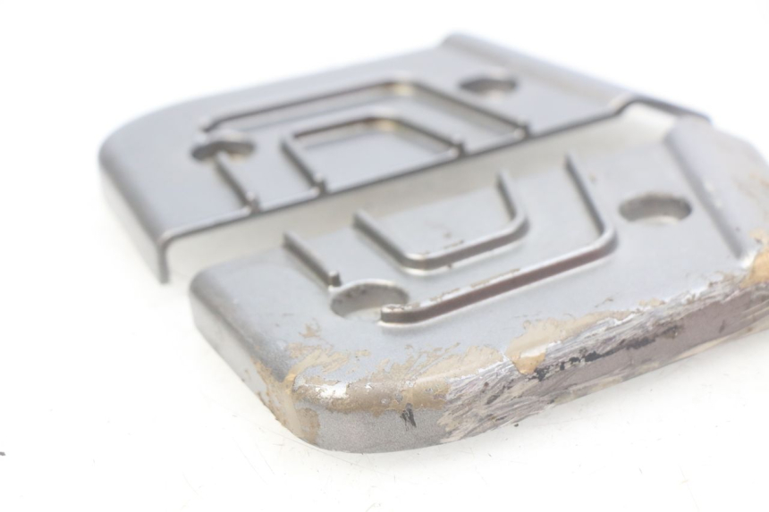 photo de PAIR OF REAR FOOTRESTS TNT MOTOR GRIDO 2T 50 (2010 - 2019) - Technical close-up