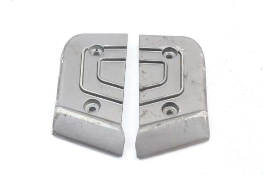 photo de PAIR OF REAR FOOTRESTS TNT MOTOR GRIDO 2T 50 (2010 - 2019) - Component detail